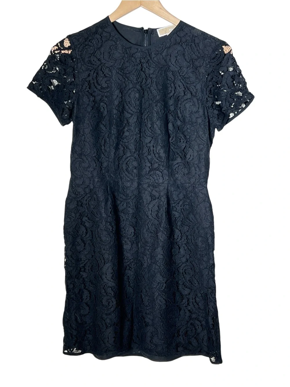 Michael Kors black short sleeve lace sheath dress size 2 B101